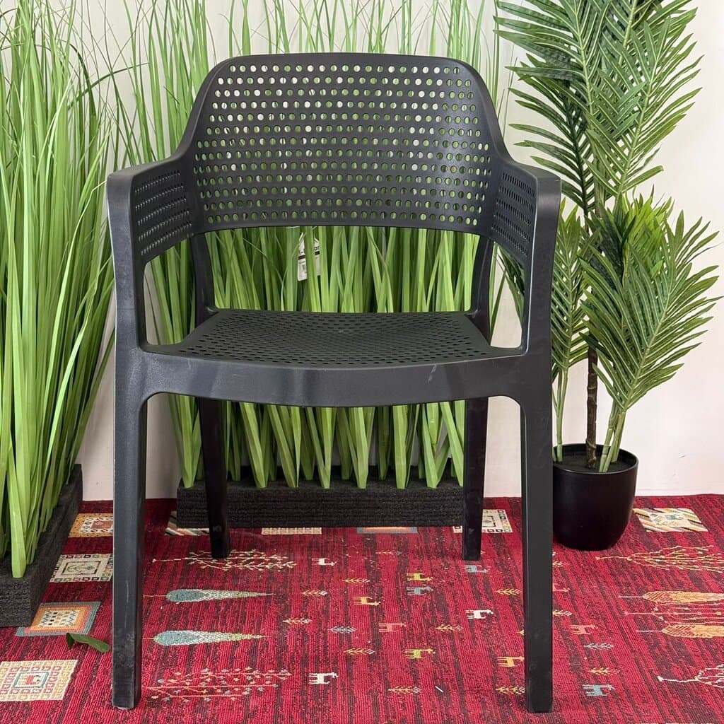 Vista Luxe Plastic Outdoor Chair 8