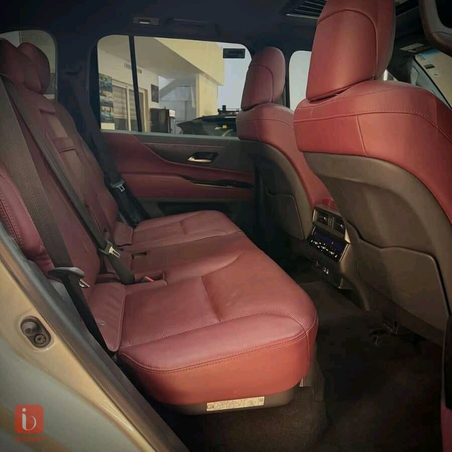 Lexus LX600 F Sport 5