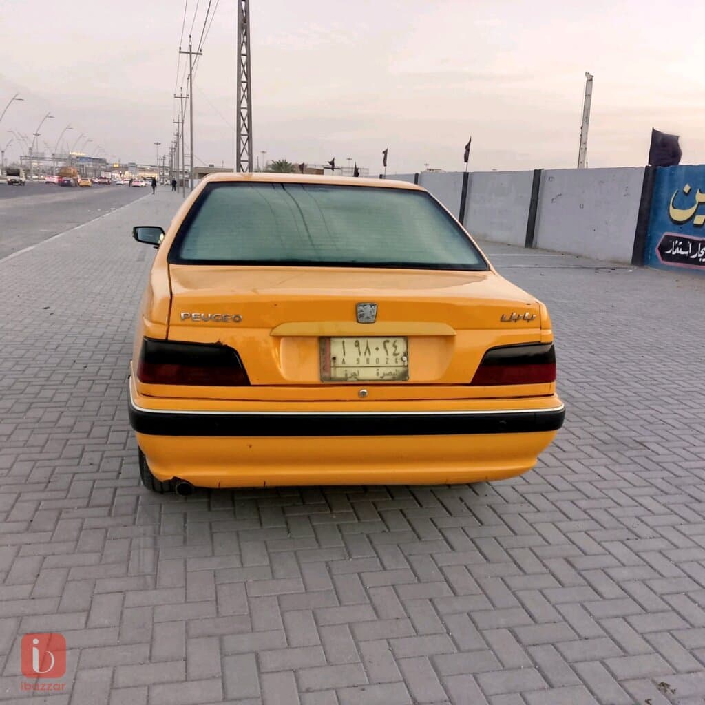 بيجو مديل 2018بيها حادث جاملخ اليسر الخلفي السياره اقصاد بعد ست اشهر وصير حرهبيها رشات صبغ سياره جاهزه من  كلشي تايرات حداديه وتبريد مصفره هيئهسعرها 50 3