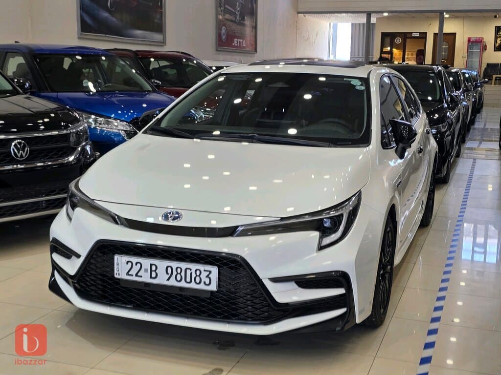 Toyota Corolla Hybrid 3