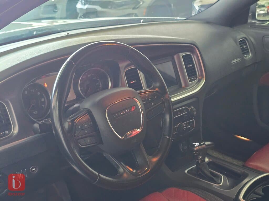 Dodge Charger SXT 8