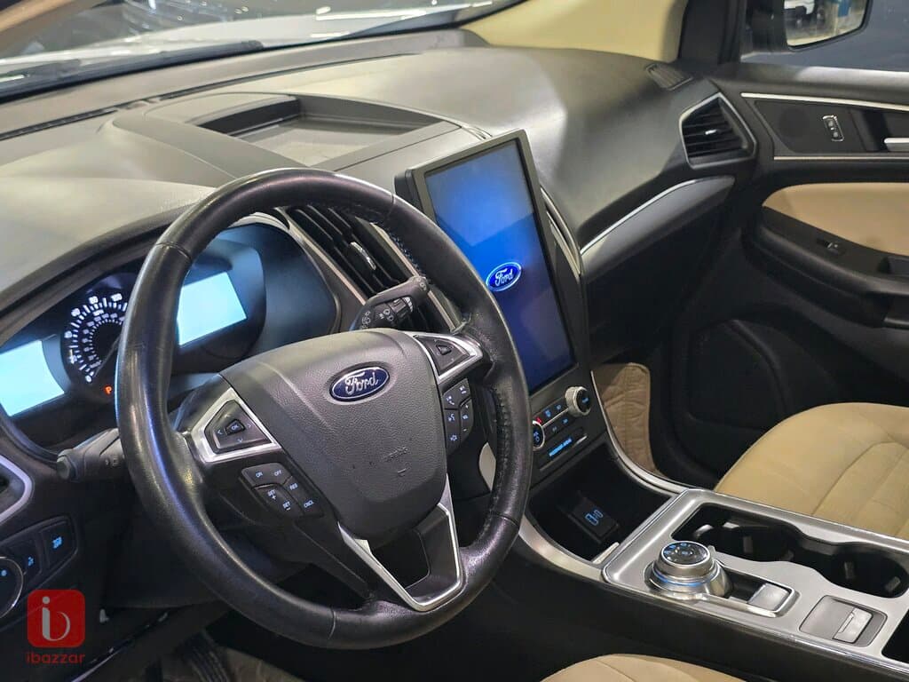 Ford Edge SEL 8