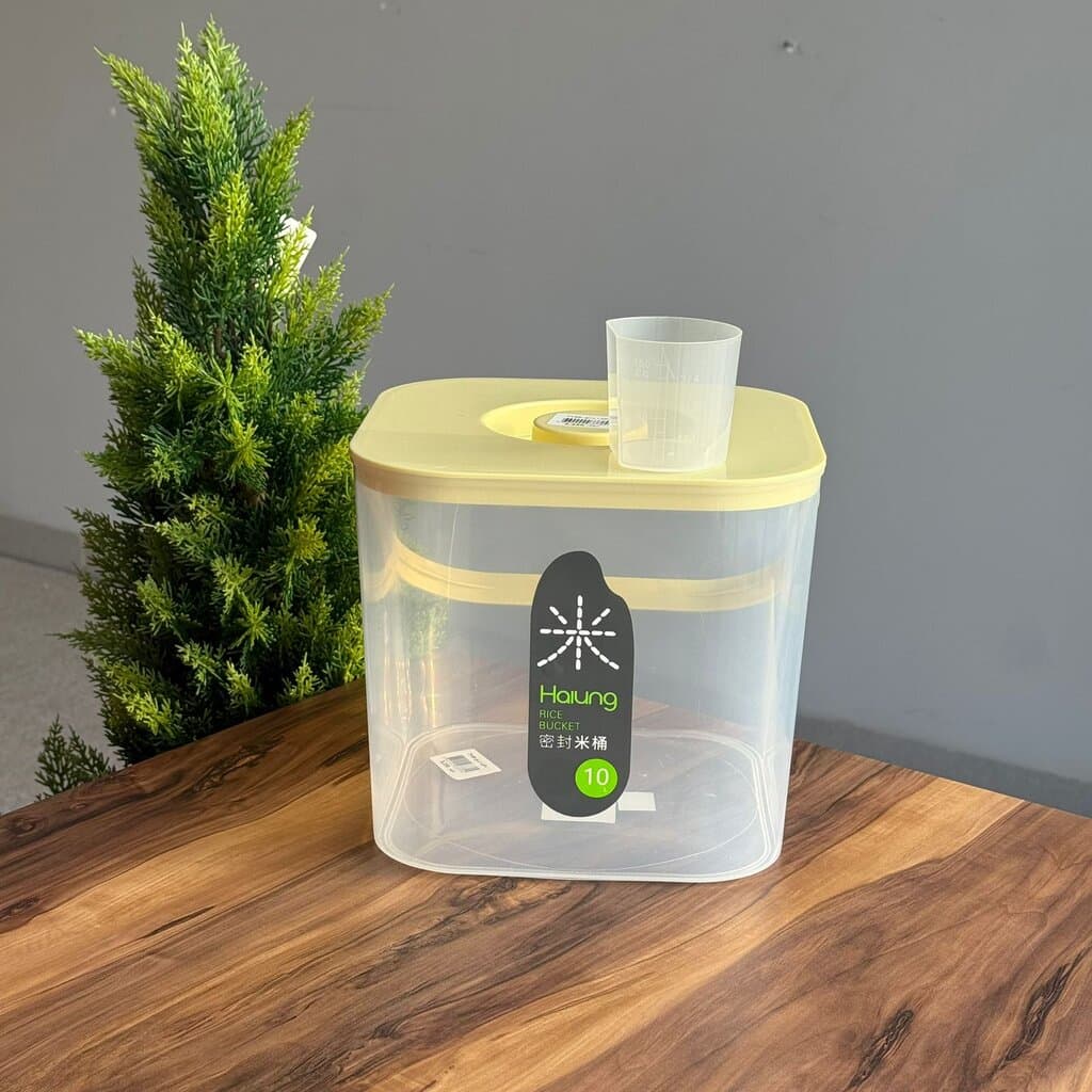 Multi-Purpose Storage Container with Measuring Cup 1