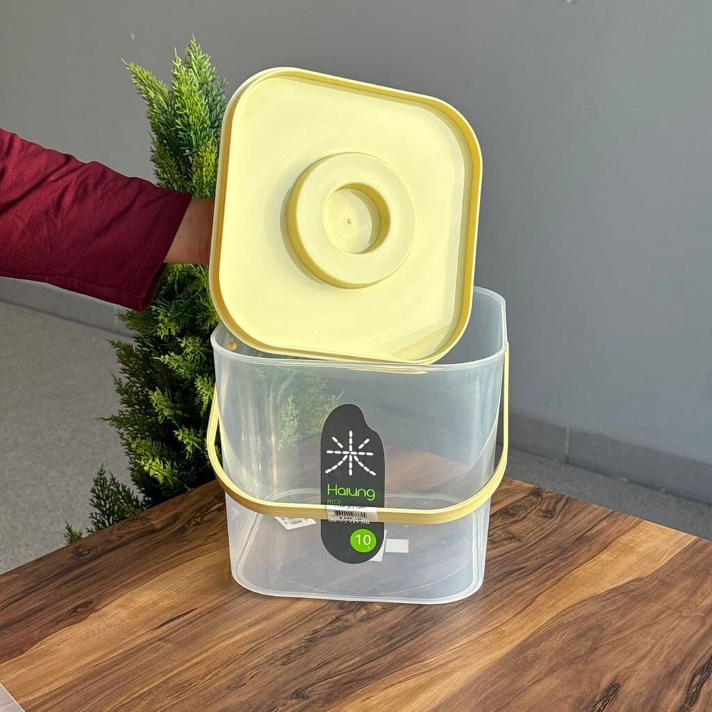 Multi-Purpose Storage Container with Measuring Cup 3
