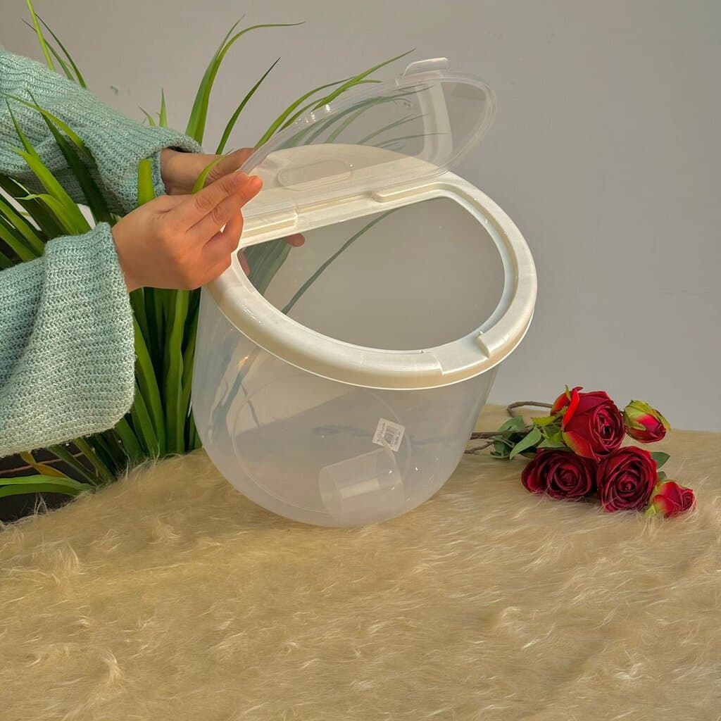 Round Plastic Food Container with Vent Lid 6