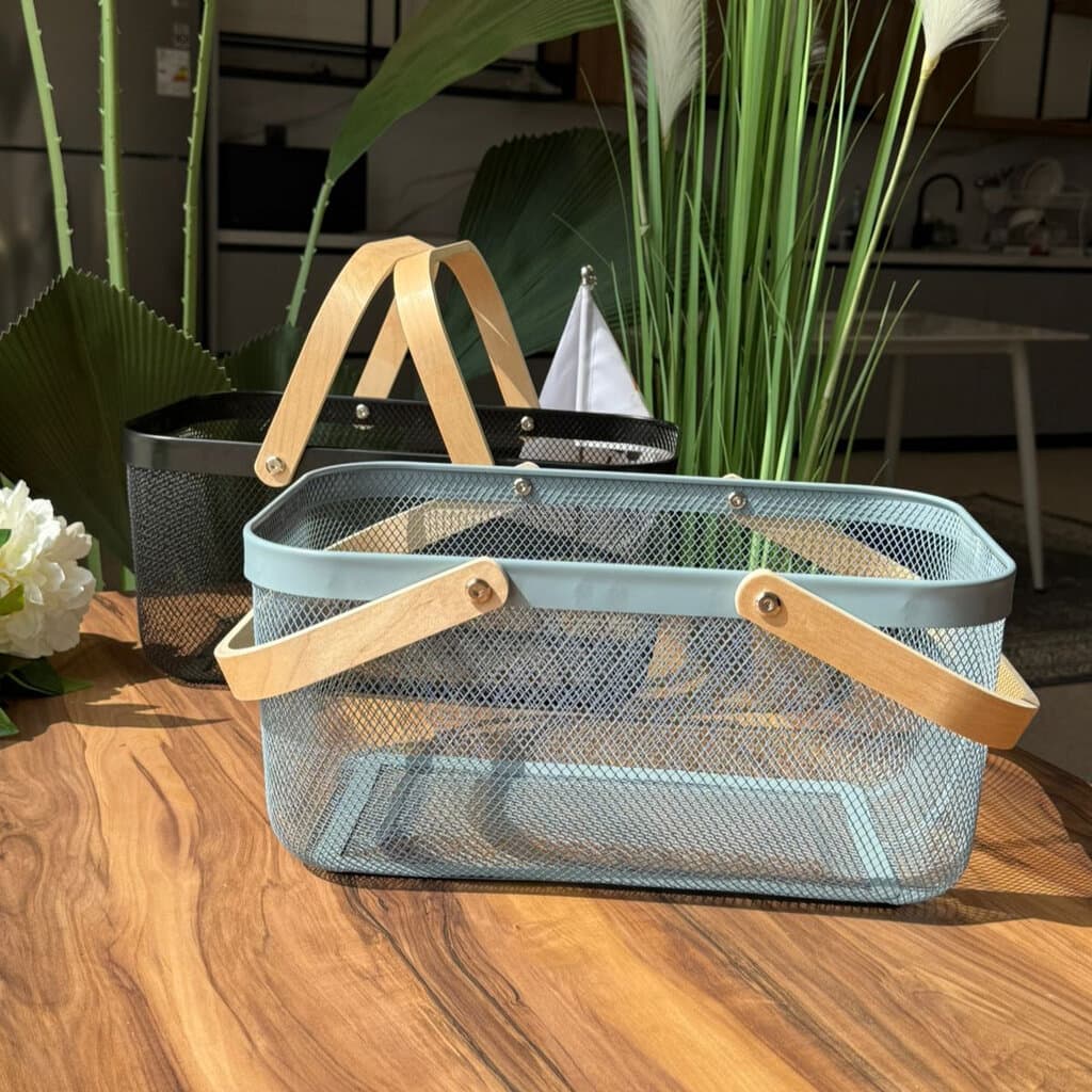 Mesh Storage Basket With Wooden Handle 5