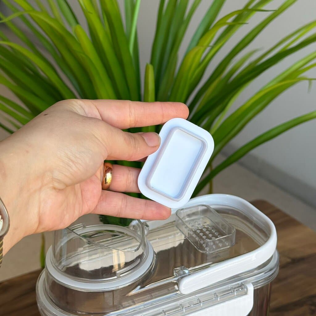 Storage Food Box With Measuring Cup 4