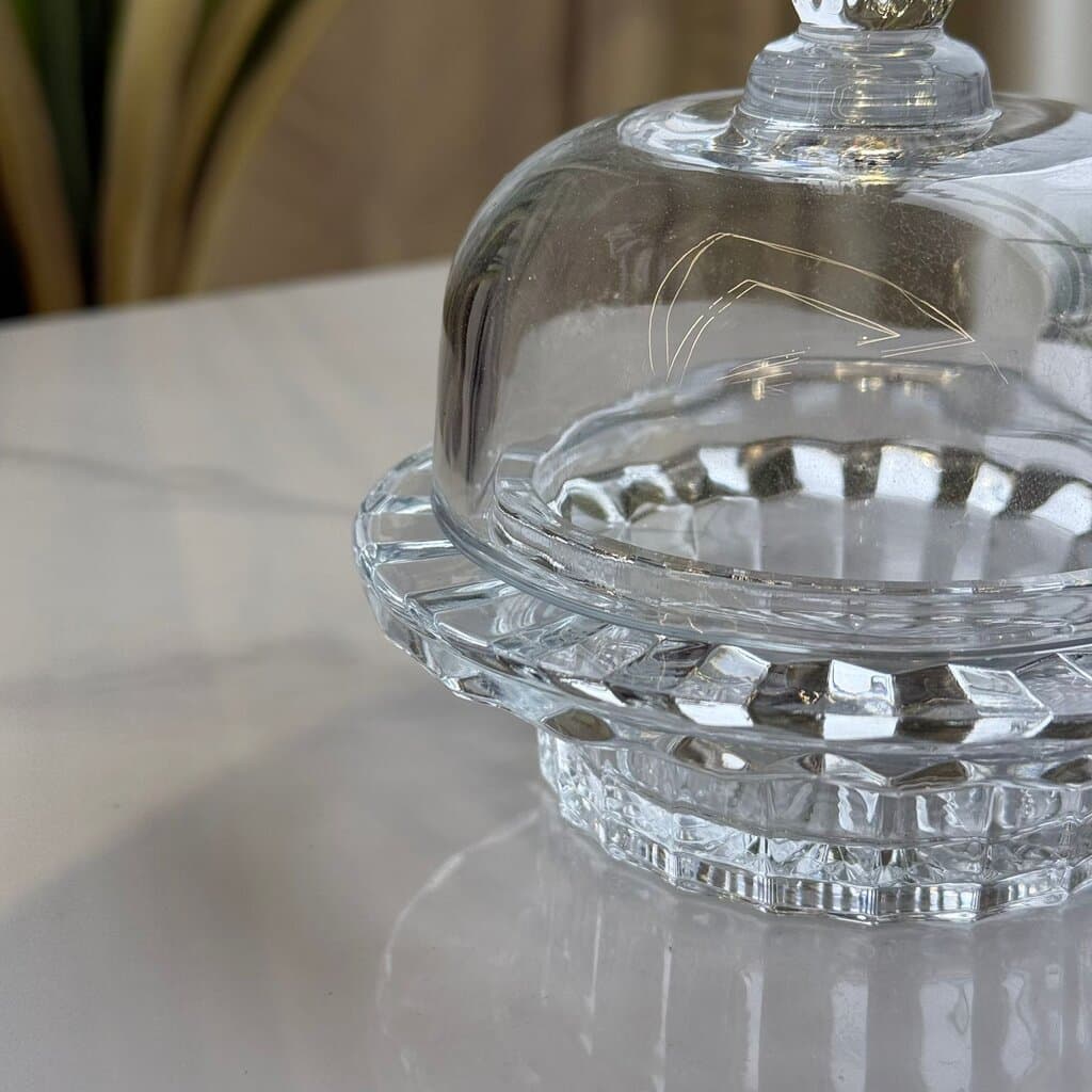Small Glass Serving Dish with Cover 4