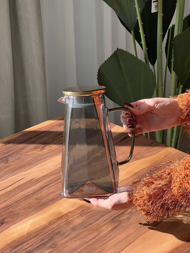 1.8L Transparent Glass Water/Juice Pitcher 4