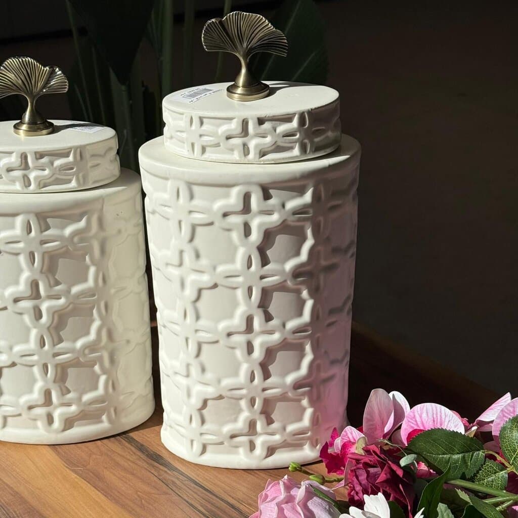 Luxury Ceramic Jars With Leaf-Topped Lids 1