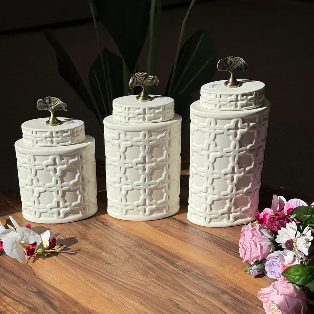 Luxury Ceramic Jars With Leaf-Topped Lids 2