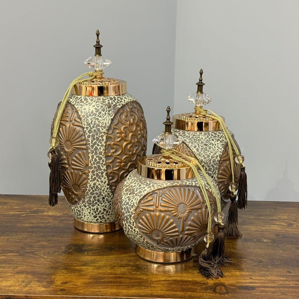 Giger Jar Shapes With Decorative Lids 4