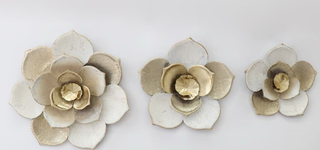 3 Sized Metal Flower Wall Decoration 6