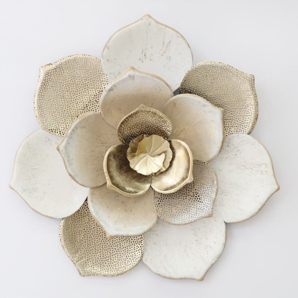 3 Sized Metal Flower Wall Decoration 5