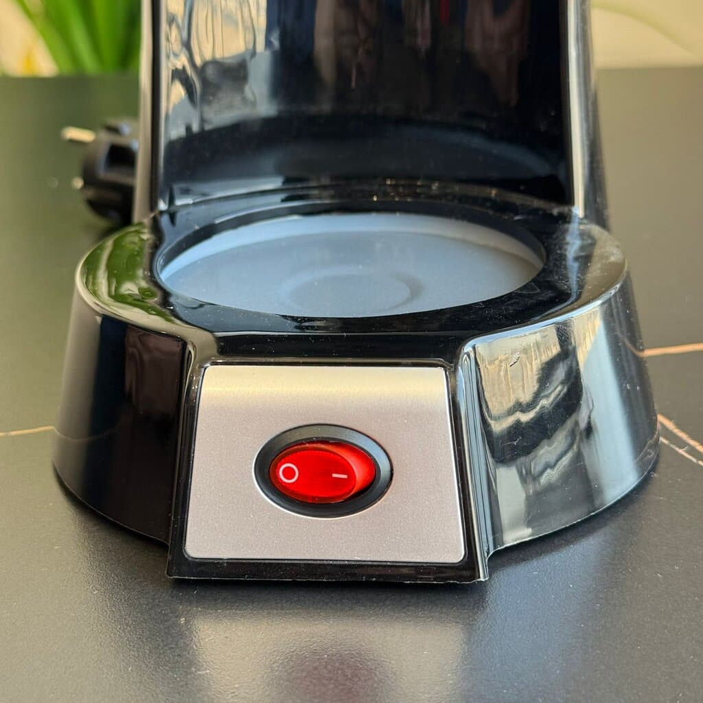 Durable Drip Coffee Machine With Glass Pot 10