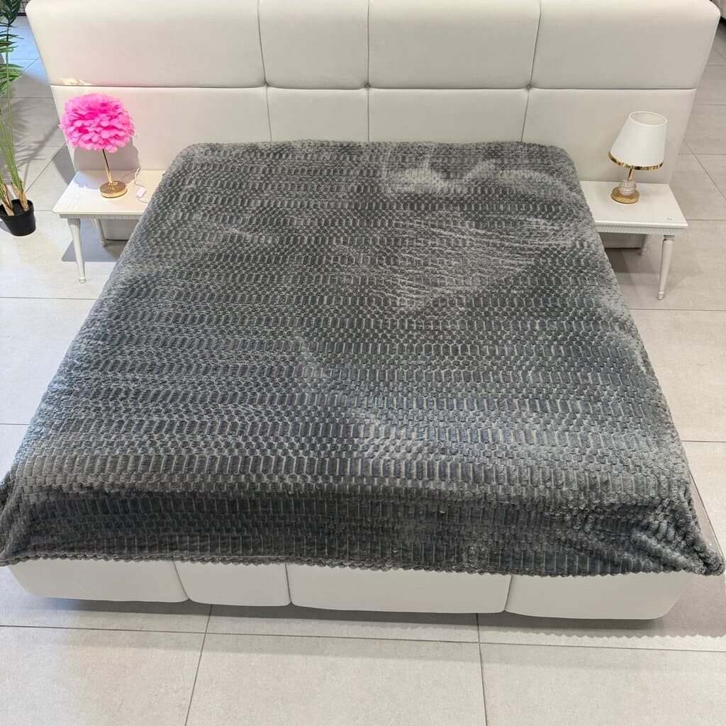 Multi-Purpose Plush Blanket 1