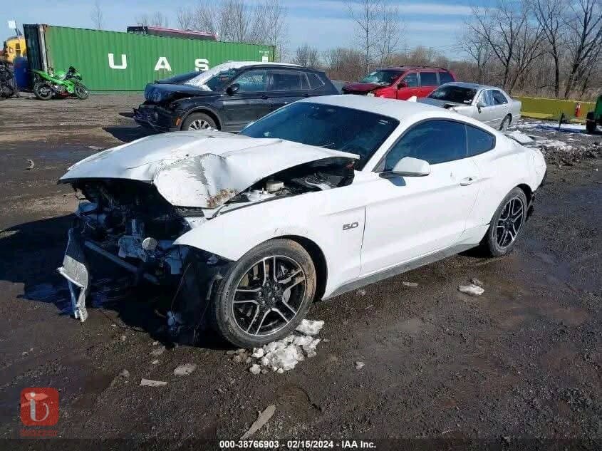 Ford Mustang GT 6