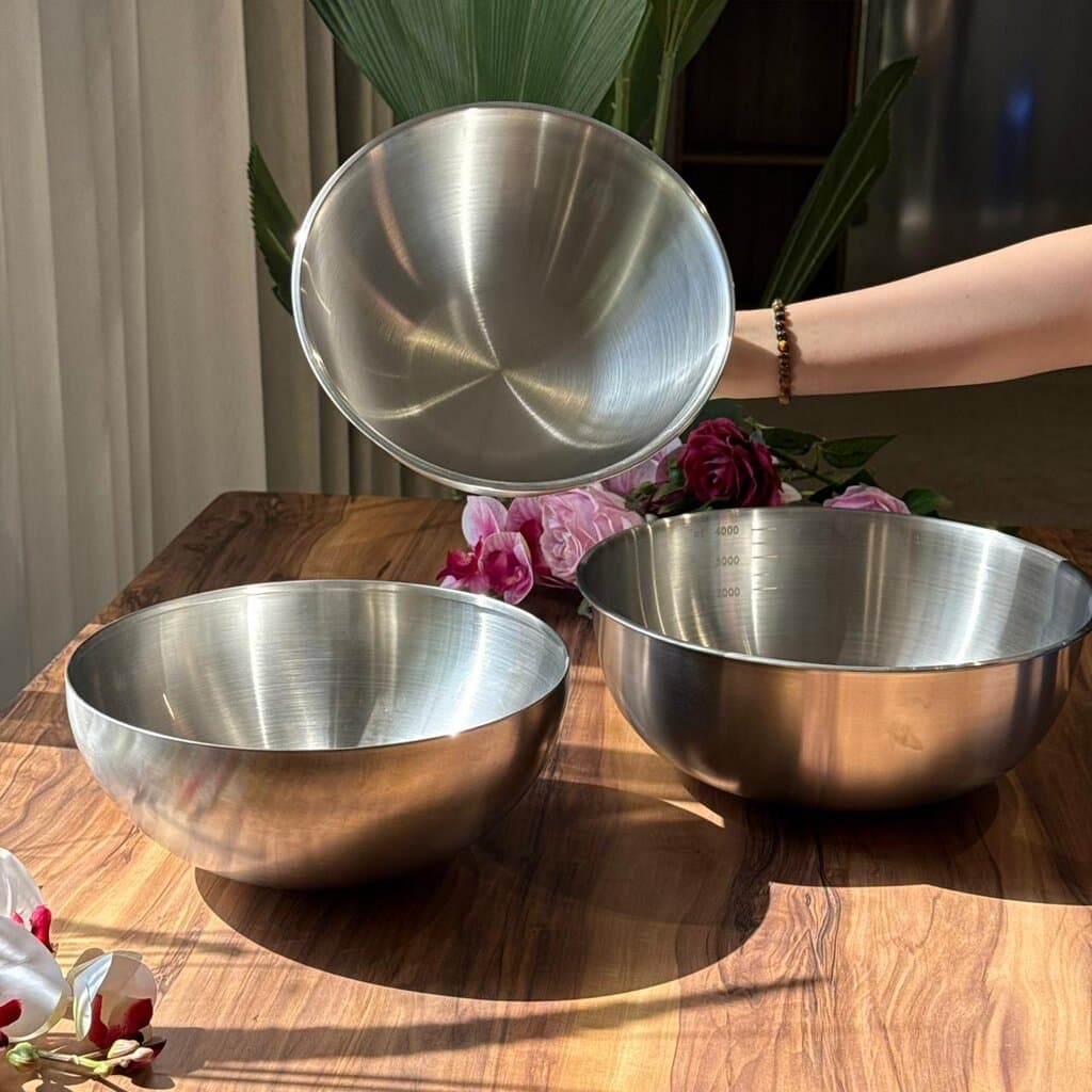 Luxury Multi-Purpose Silver Stainless Steel Mixing & Serving Bowls - With Measuring Marks 8