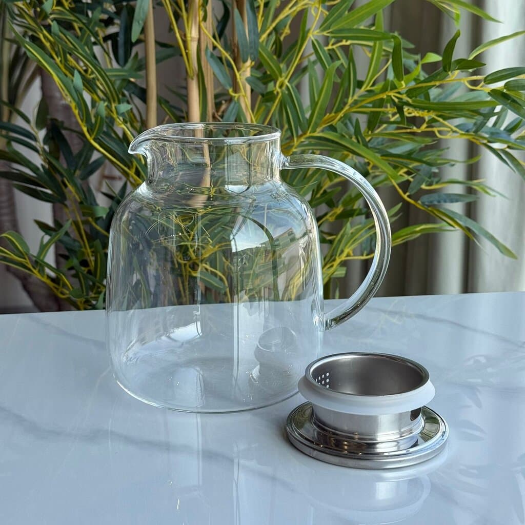 Elegant Ribbed Glass Water Pitcher with Lid 7