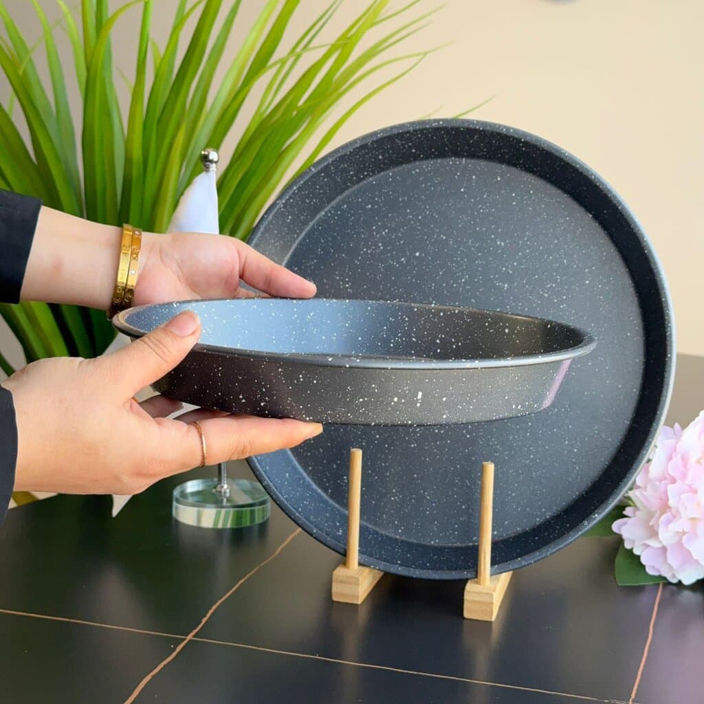 Premium Non-Stick Baking Tray - Circle 7