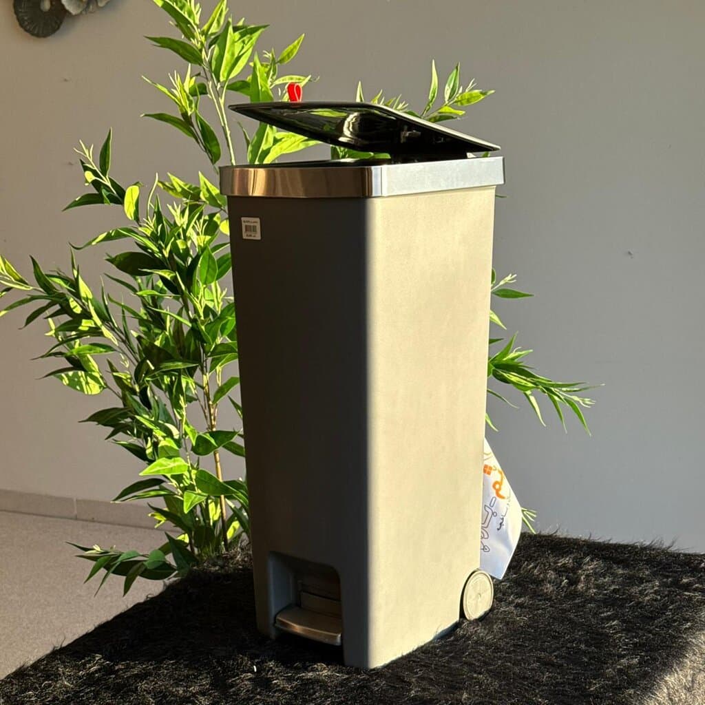 Slim Pedal Waste Bin With Wheels 14