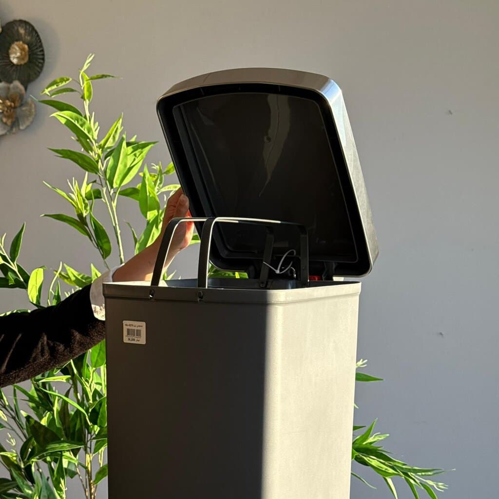 Slim Pedal Waste Bin With Wheels 16
