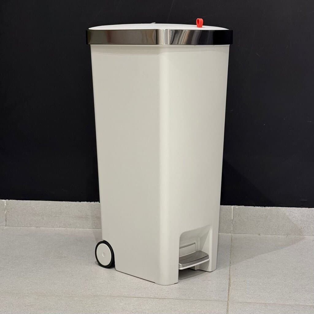 Slim Pedal Waste Bin With Wheels 25