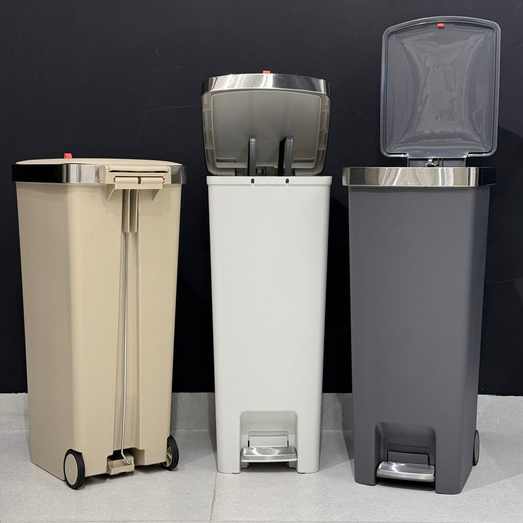 Slim Pedal Waste Bin With Wheels 2