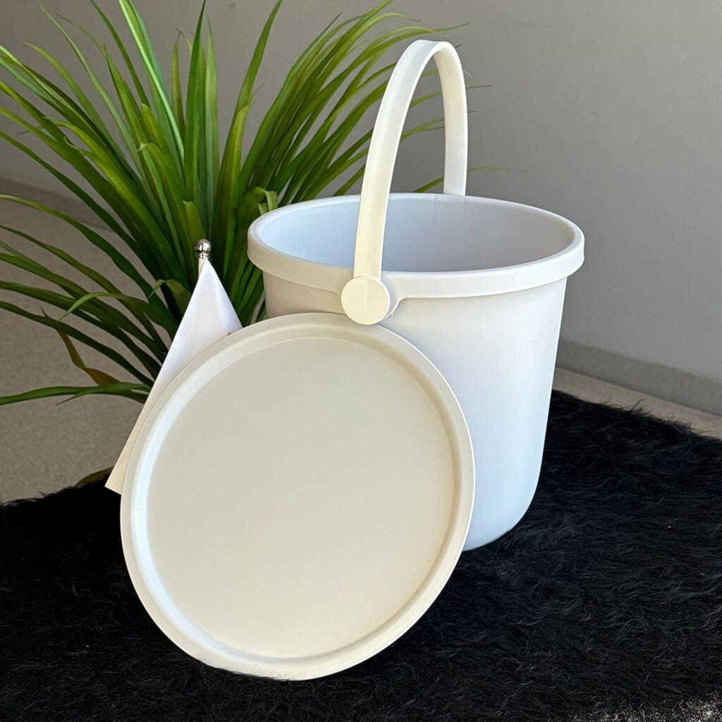 Multi-Purpose Plastic Bucket with Lid 7