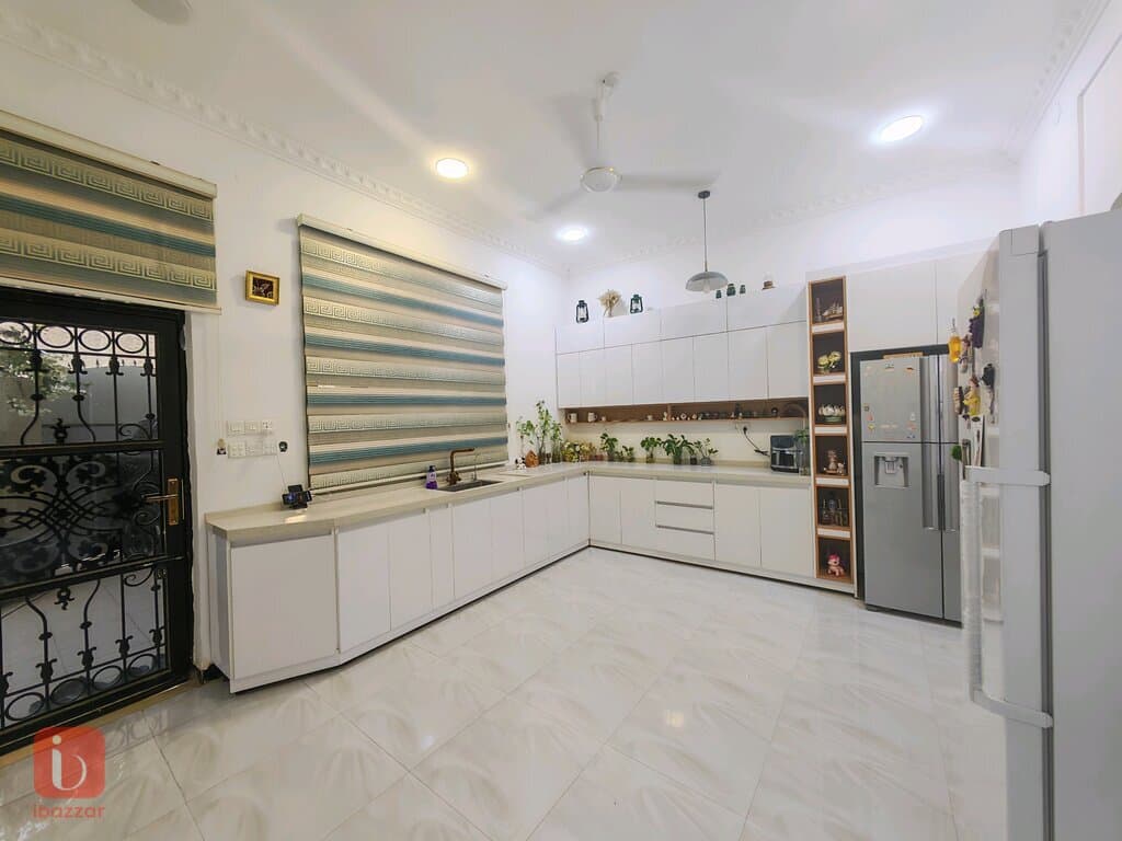 House for sale in babil hilah 80 meter street 8