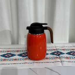 ترمس أنيق معزول بتفريغ الهواء — photo 1