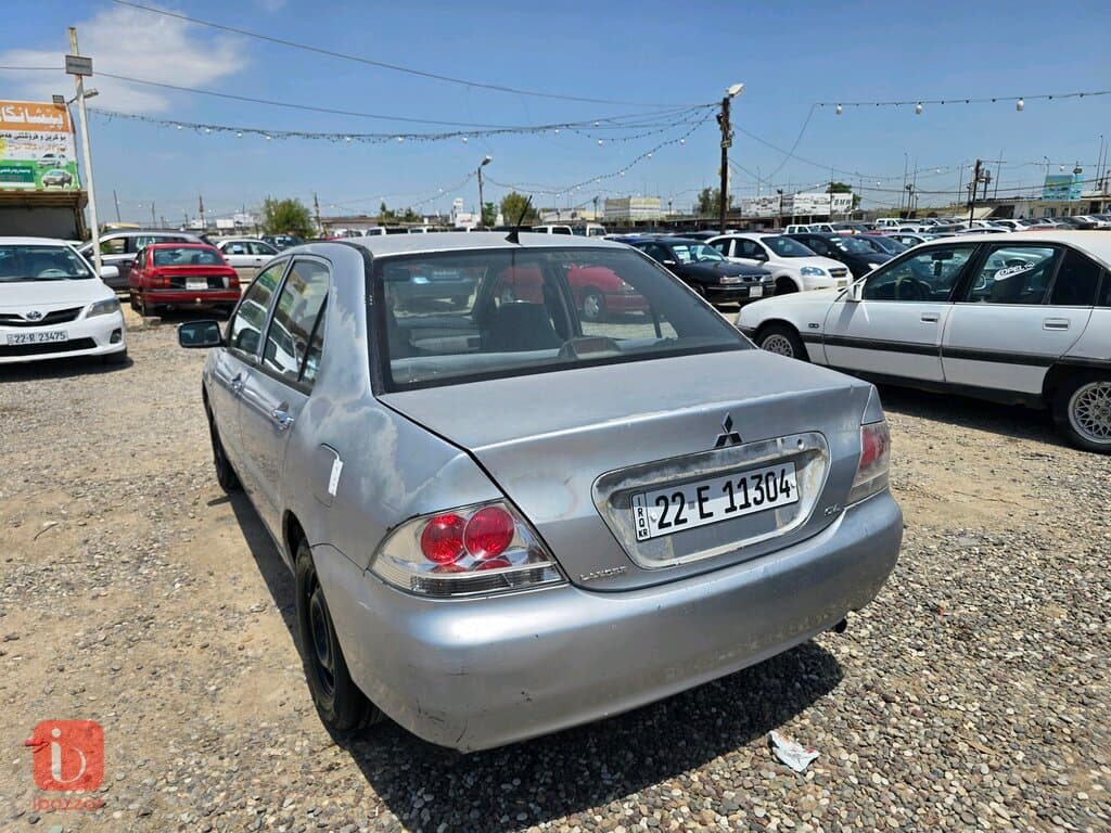 Mitsubishi Lancer GLX 4