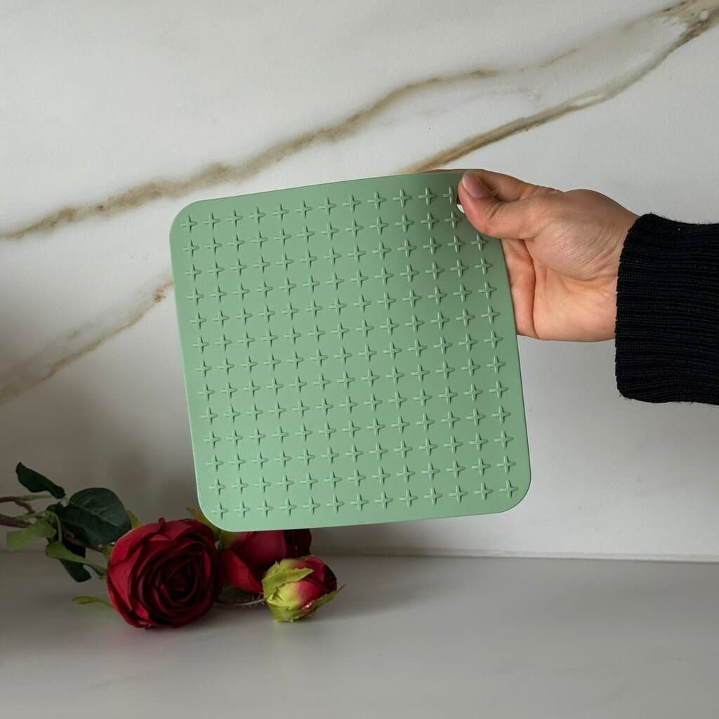 Heat-Resistant Silicone Trivet Mat 1