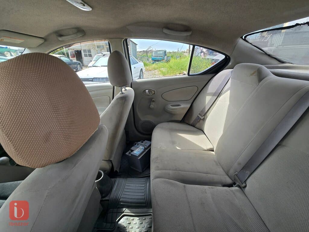 Nissan Sunny 5