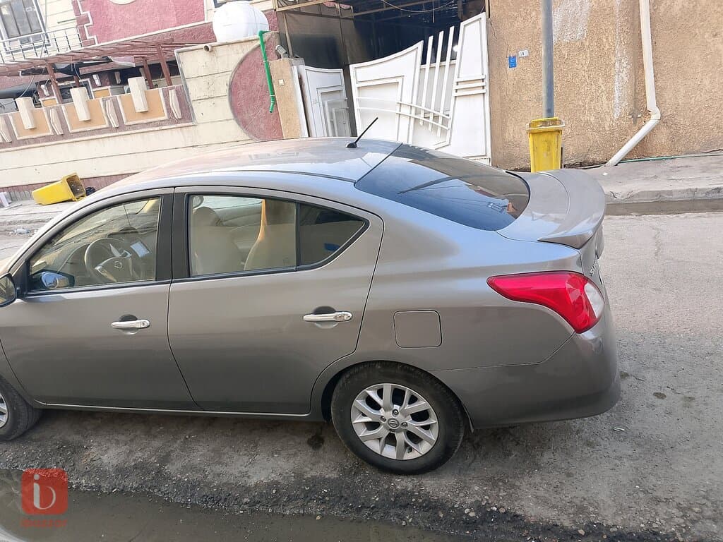 Nissan Sunny 3