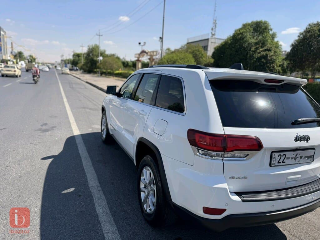 Jeep Grand Cherokee Laredo 3