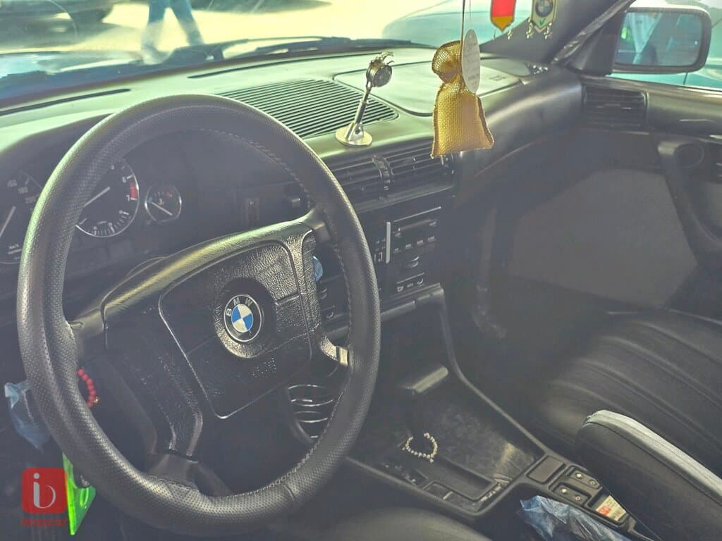 BMW 5-Series 525i 7