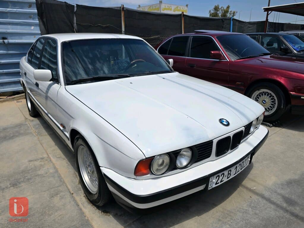 BMW 5-Series 540i 1
