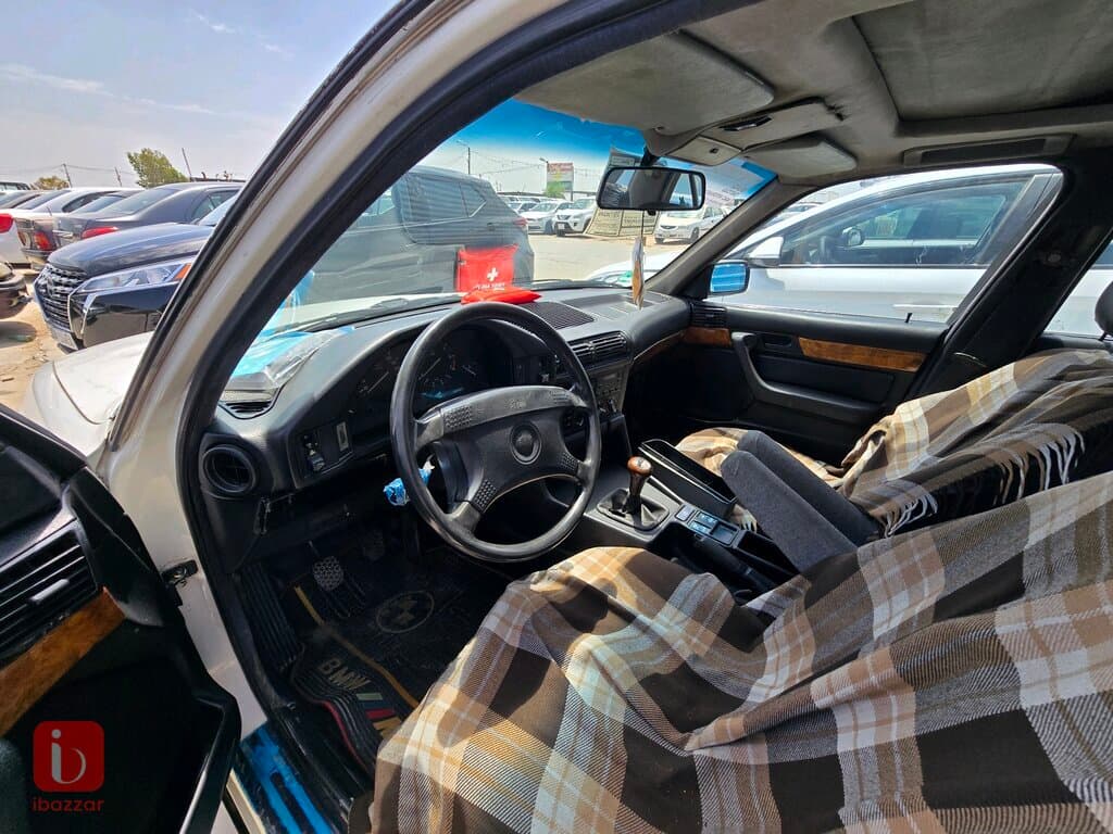 BMW 5-Series 525i 5