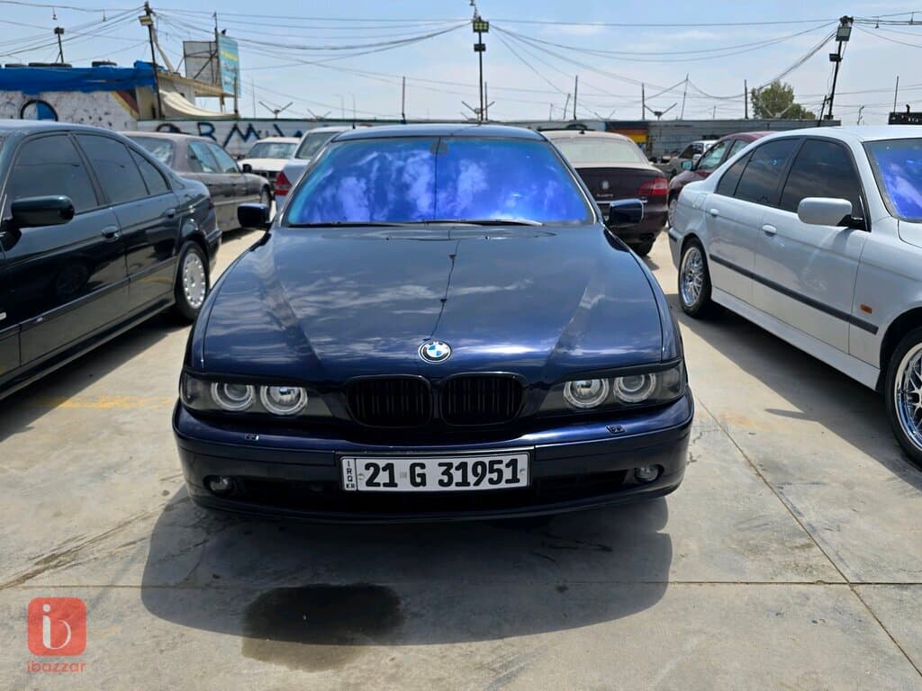 BMW 5-Series 525i 1