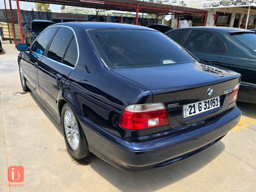 BMW 5-Series 525i 6