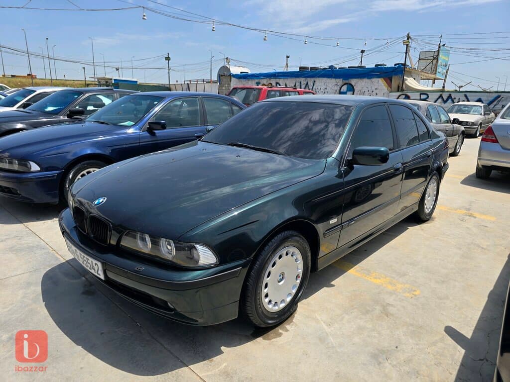 BMW 5-Series 530i 2