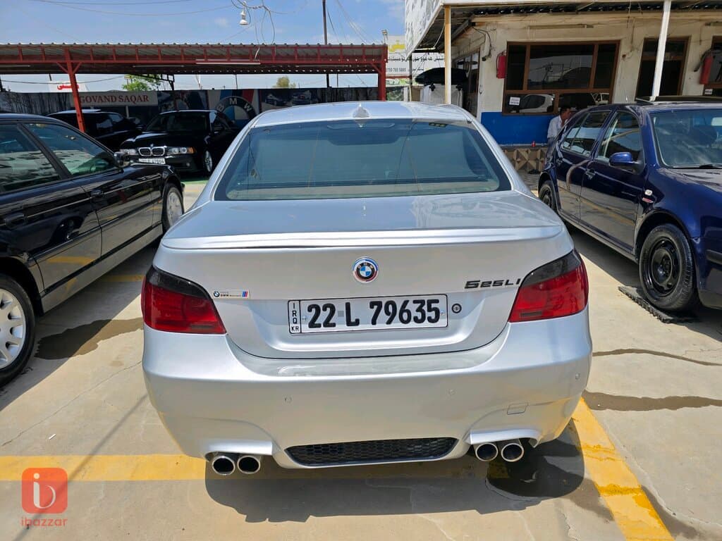BMW 5-Series 525i 6