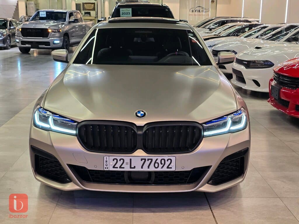 BMW 5-Series 530i 1