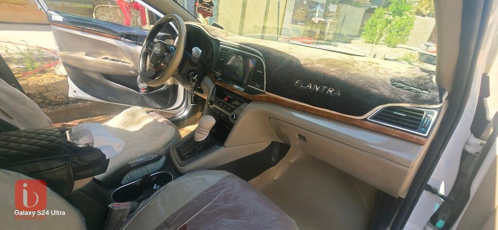 Hyundai Elantra Sport 7