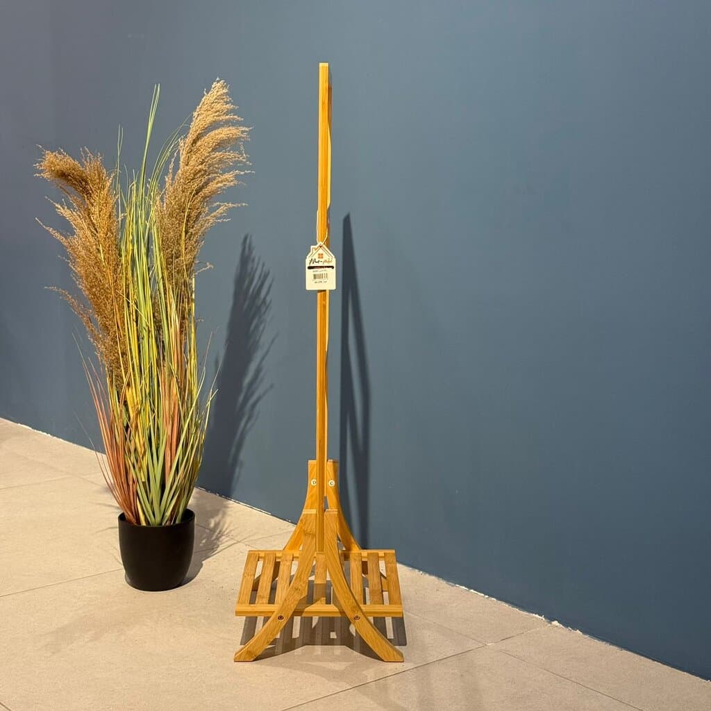 Minimalist Clothes Rack Stand 4