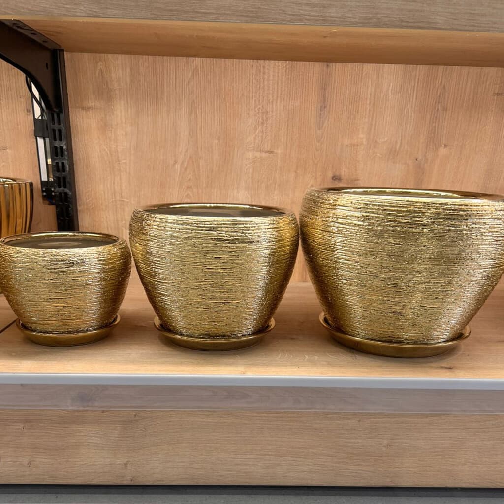 Vintage Gold Indoor/Outdoor Ceramic Planter 1