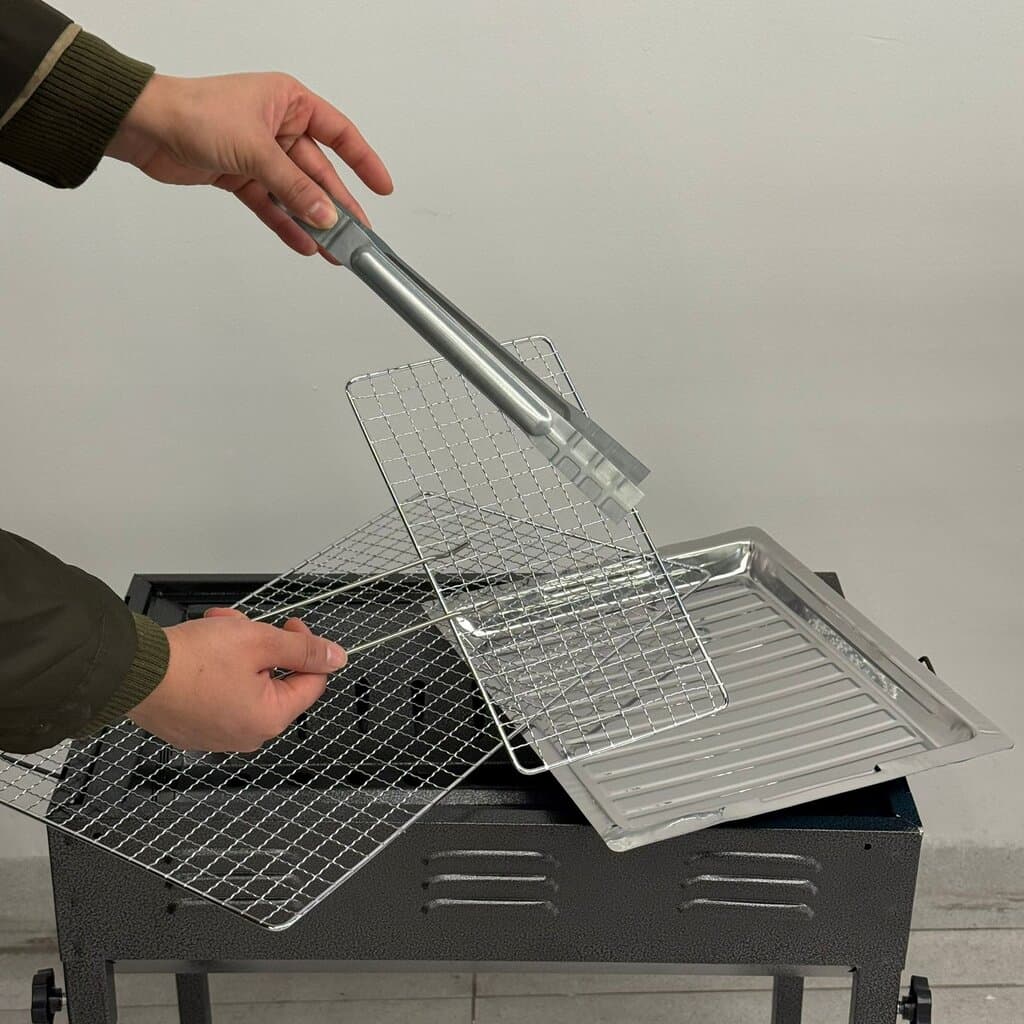 Rectangular Charcoal Barbecue Grill with Legs 5