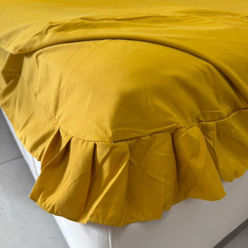 Elegant Luxury Bedding Set – 4 Pieces 3