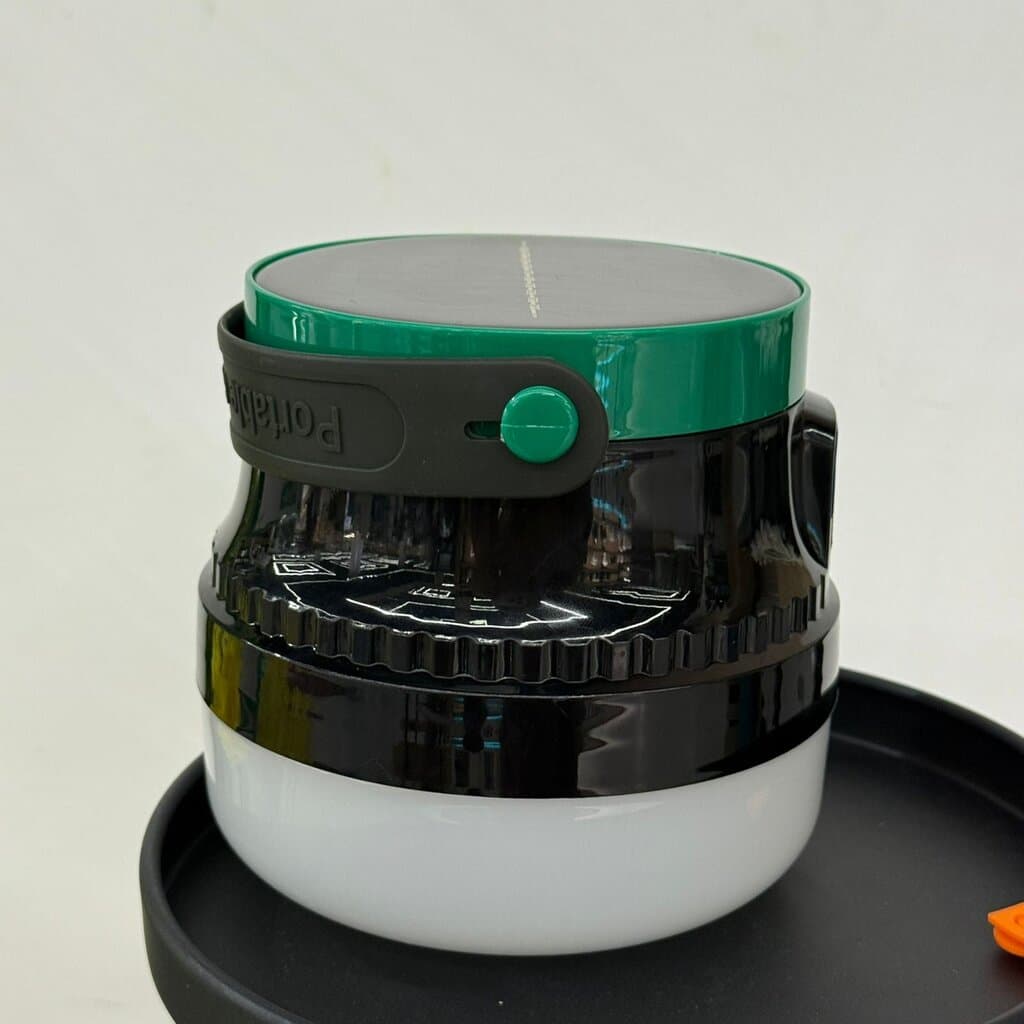 Solar Charging Light 2